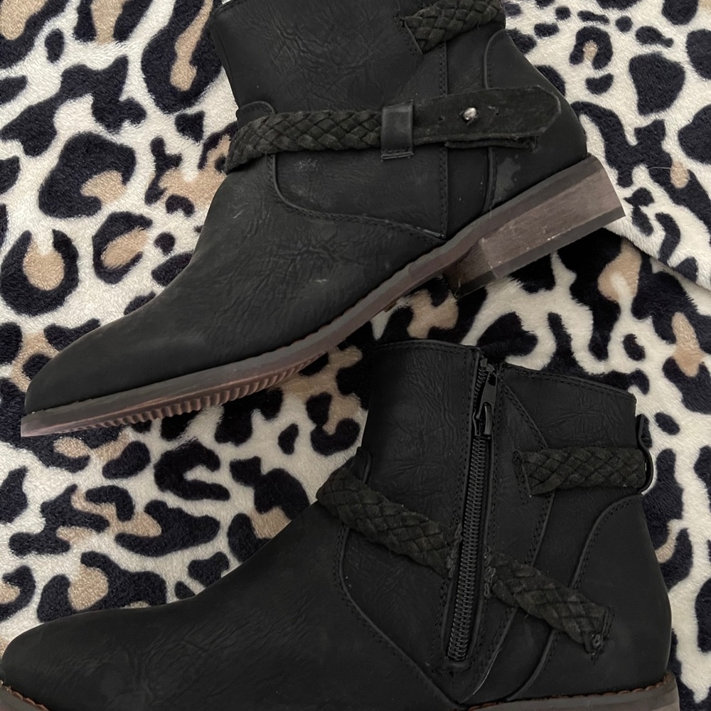 DeBlossom Collection Ankle Boots